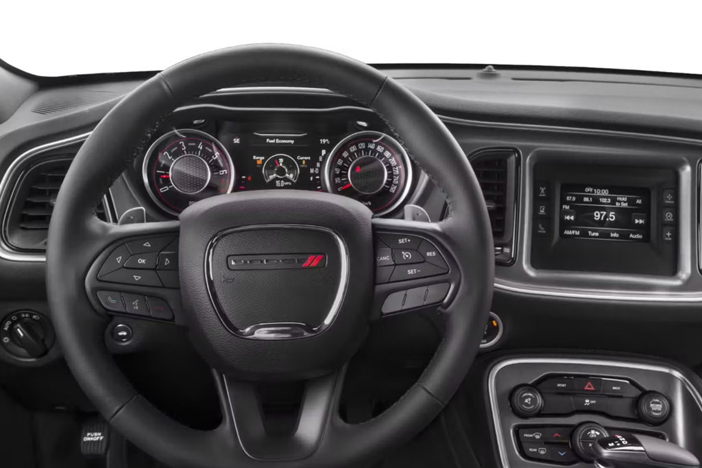 2015 Dodge Challenger Image 16