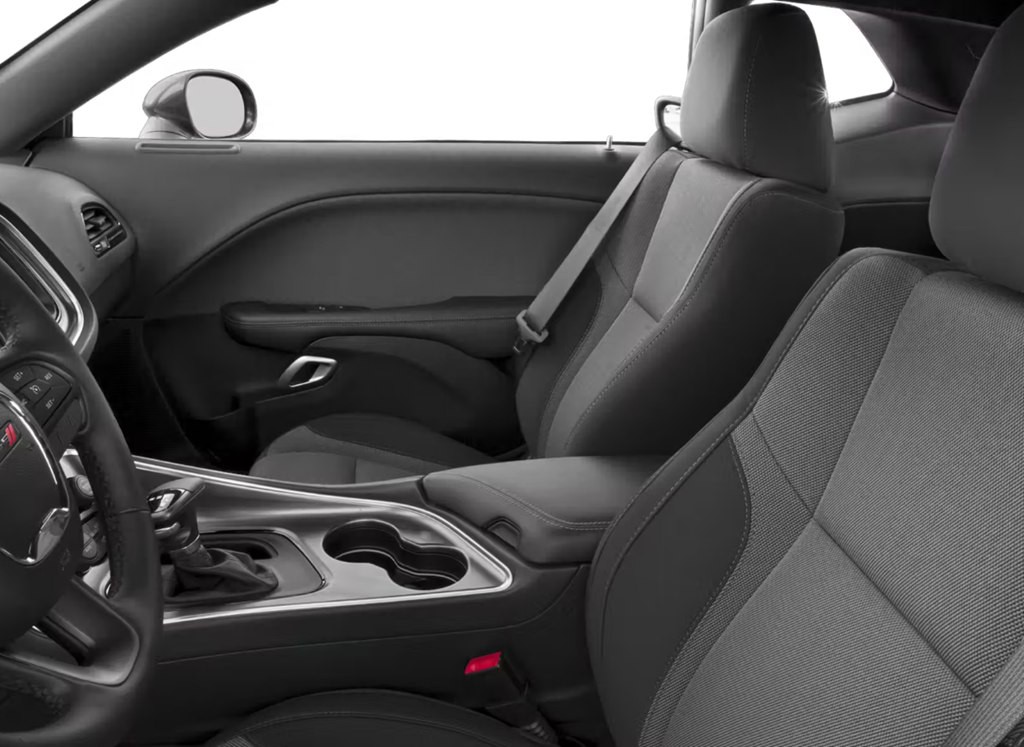 2015 Dodge Challenger Image 20