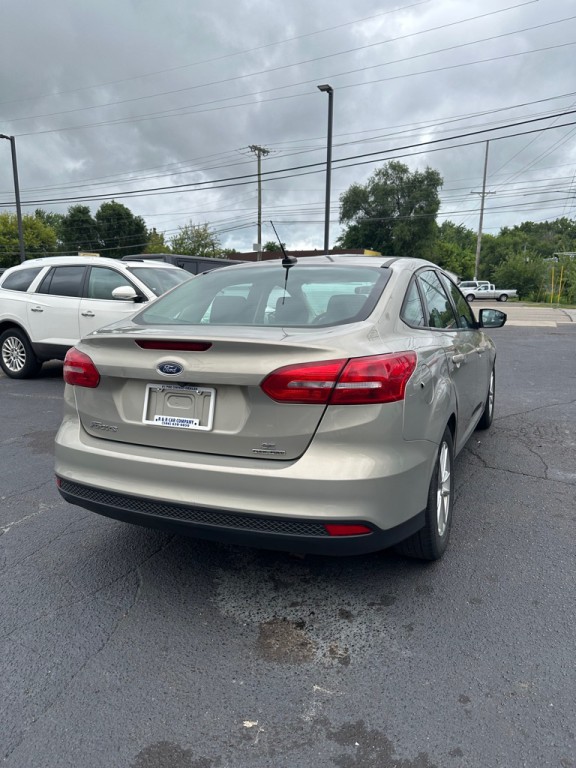 2016 Ford Focus Image 5