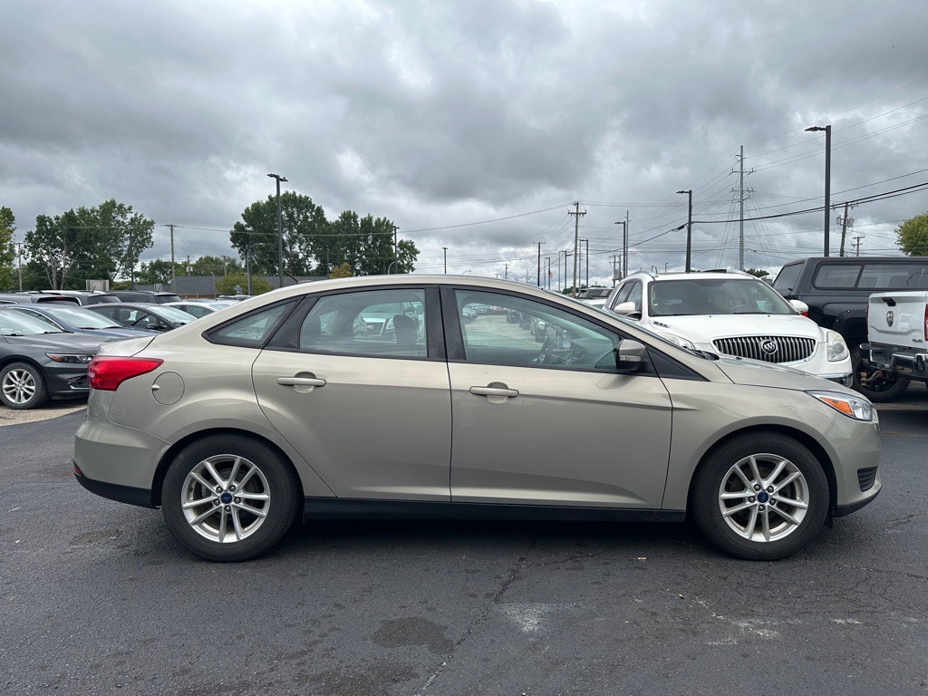 2016 Ford Focus Image 6
