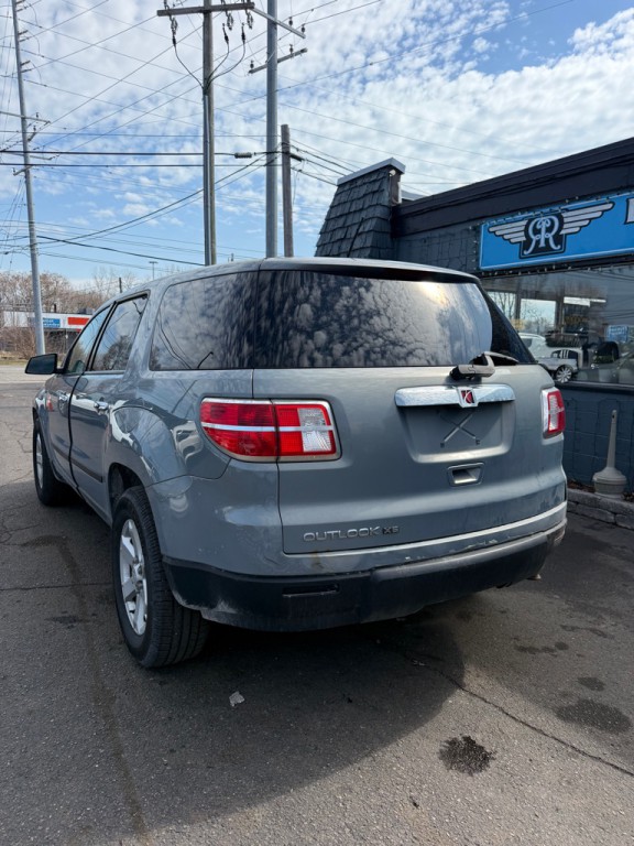 2008 Saturn Outlook Image 3