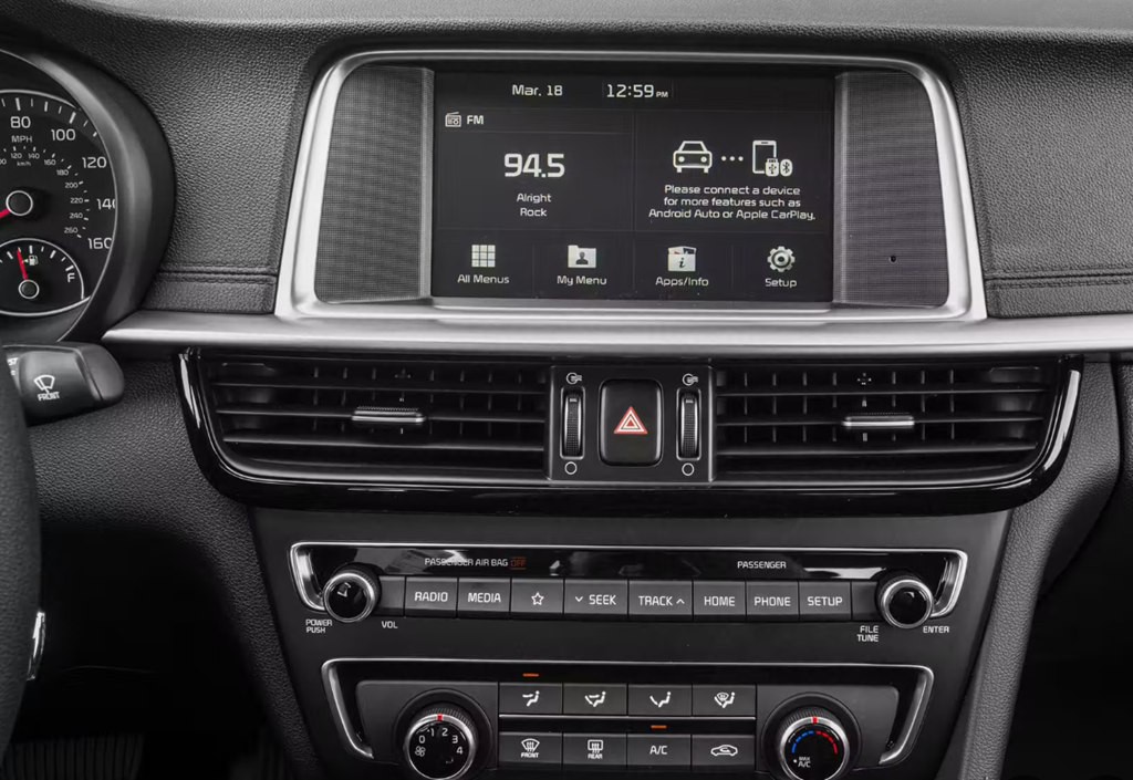 2020 Kia Optima Image 5