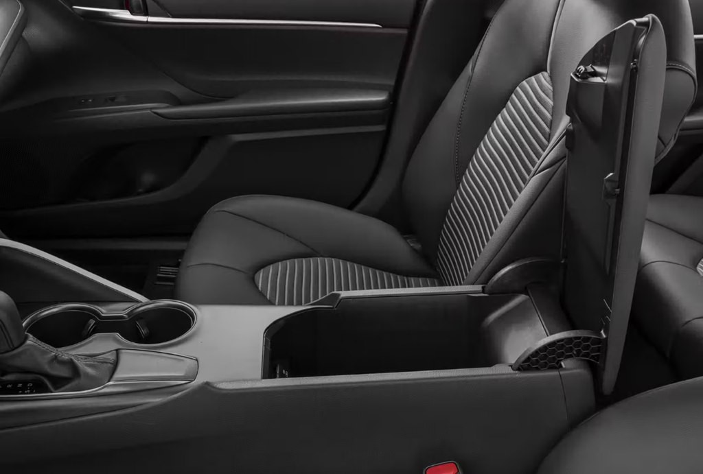 2021 Toyota Camry Image 18