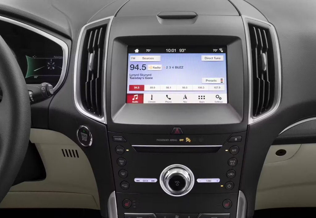2019 Ford Edge Image 5