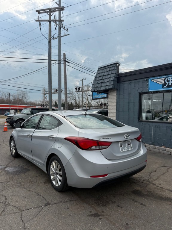 2014 Hyundai Elantra Image 3