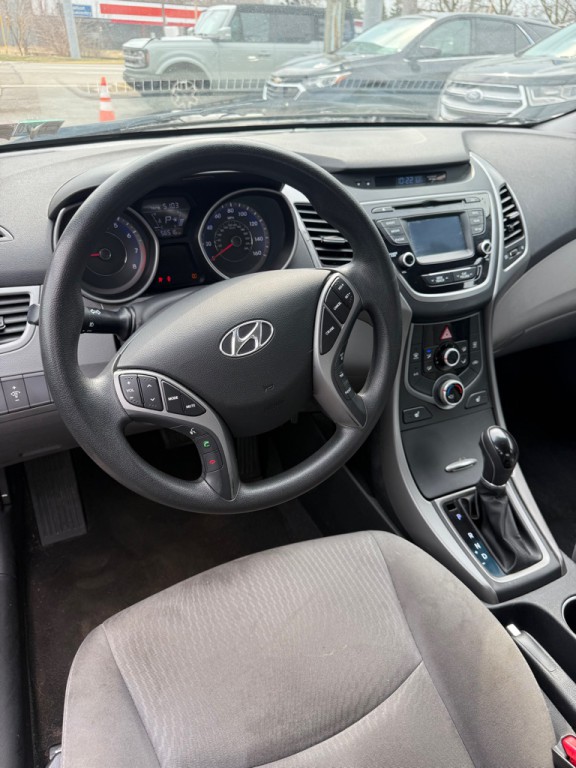 2014 Hyundai Elantra Image 8