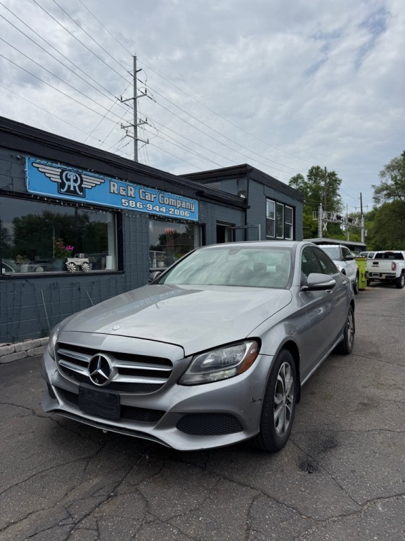 2015 Mercedes-Benz C-Class Image 1