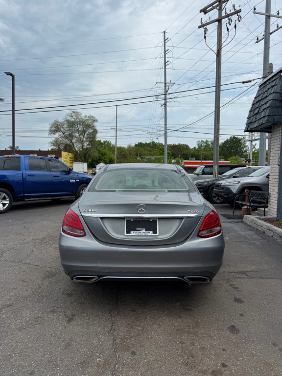 2015 Mercedes-Benz C-Class Image 4