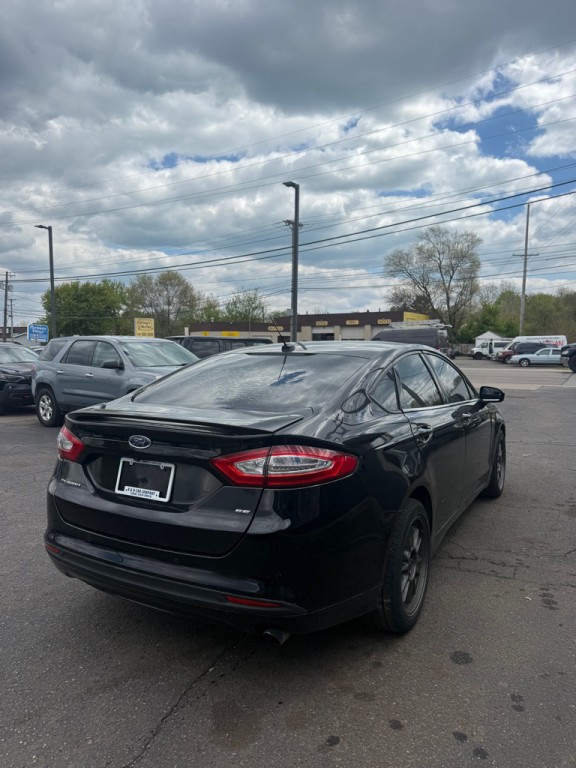 2016 Ford Fusion Image 5