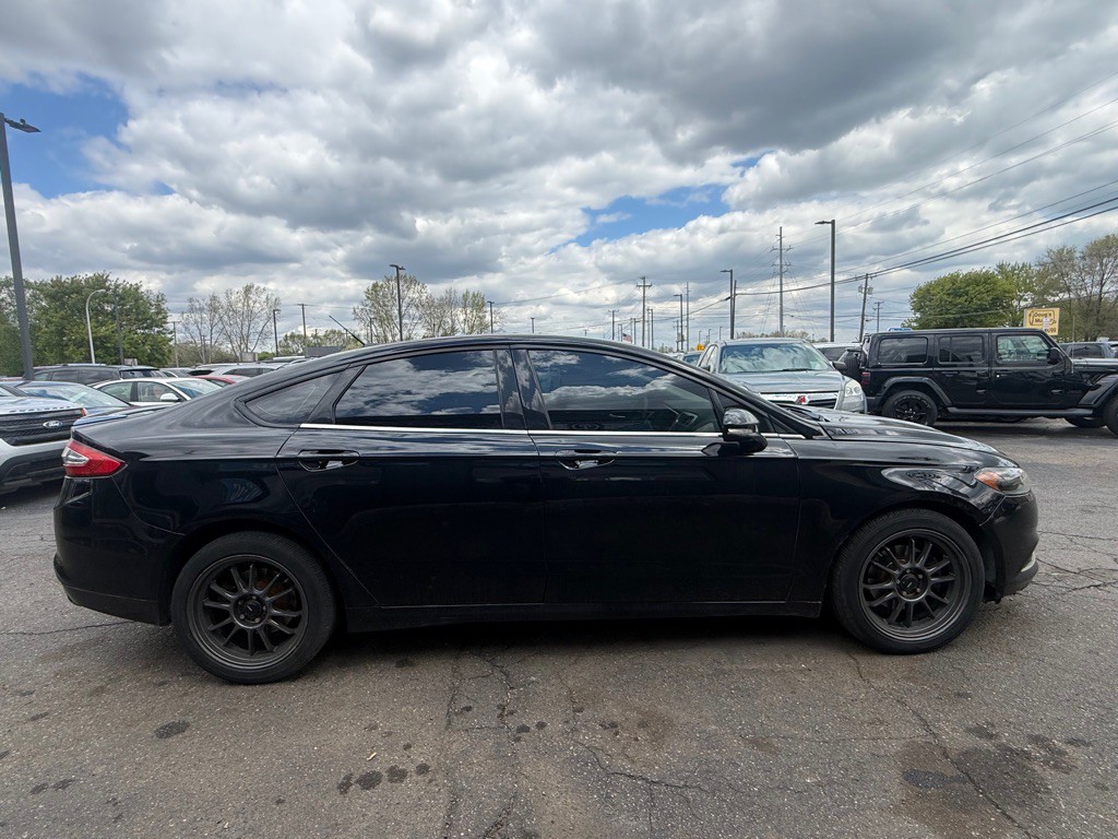 2016 Ford Fusion Image 6