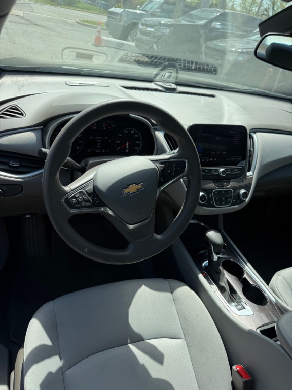 2025 Chevrolet Malibu Image 9