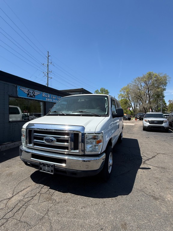 2011 Ford Econoline Image 1