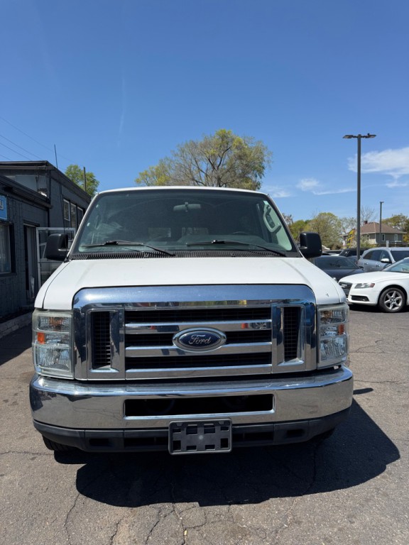 2011 Ford Econoline Image 8