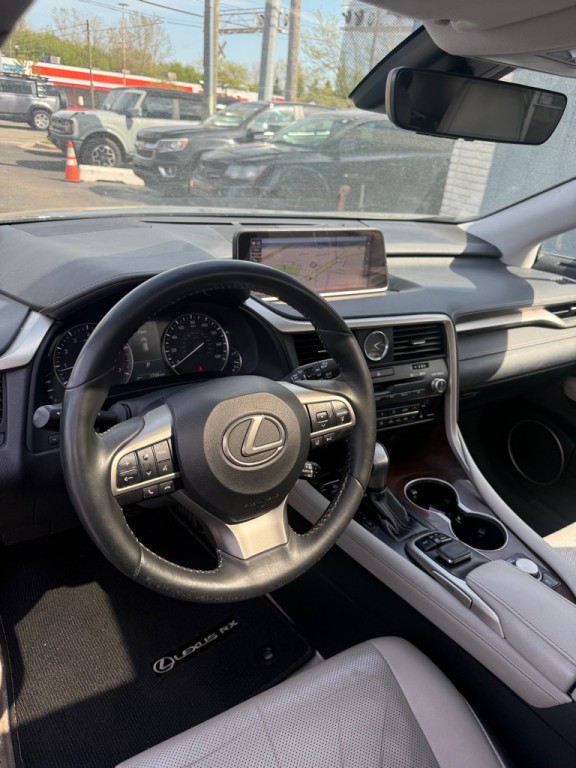 2017 Lexus RX Image 9