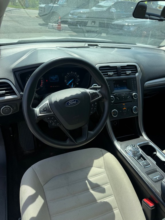 2018 Ford Fusion Image 9