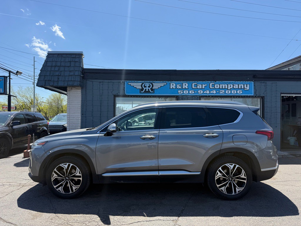 2019 Hyundai Santa Fe Image 2