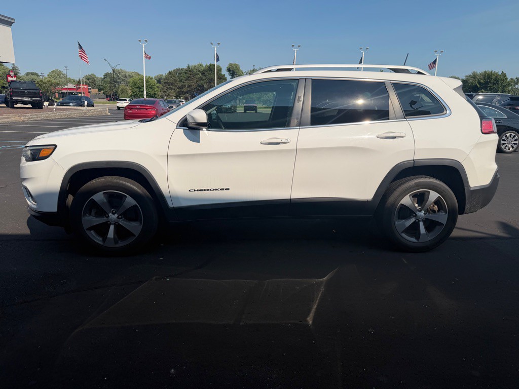 2019 Jeep Cherokee Image 2