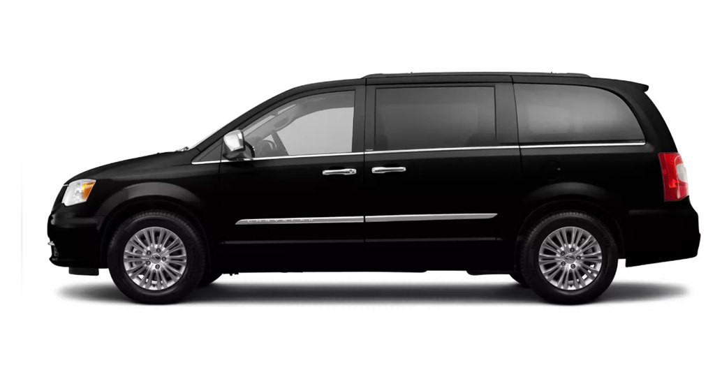 2013 Chrysler Town & Country Image 2