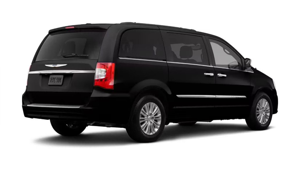 2013 Chrysler Town & Country Image 3
