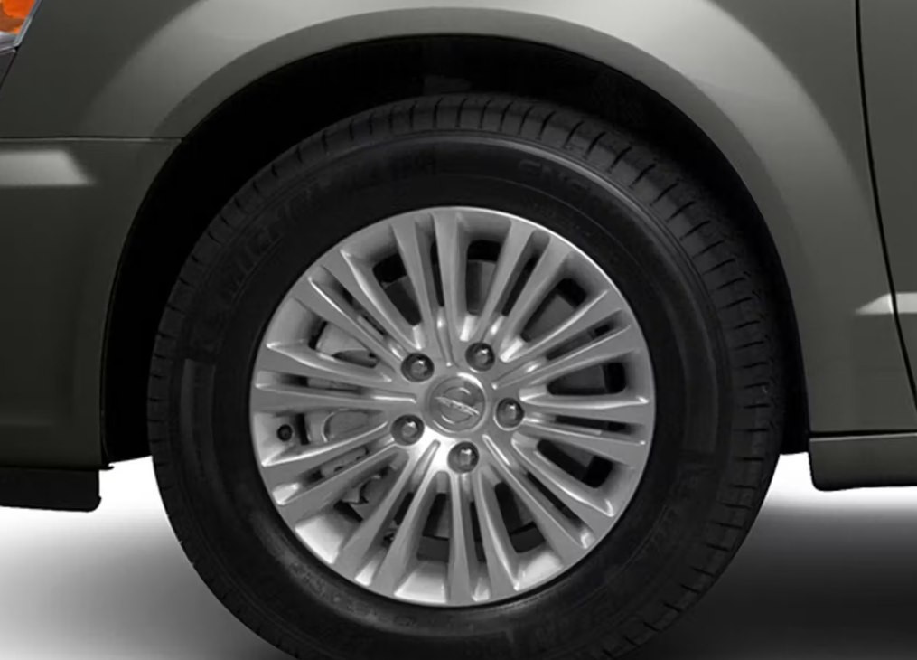2013 Chrysler Town & Country Image 11