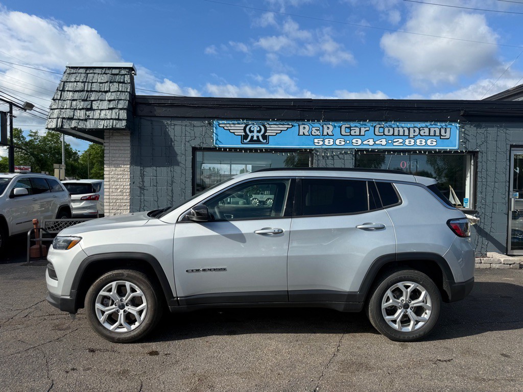 2025 Jeep Compass Image 2