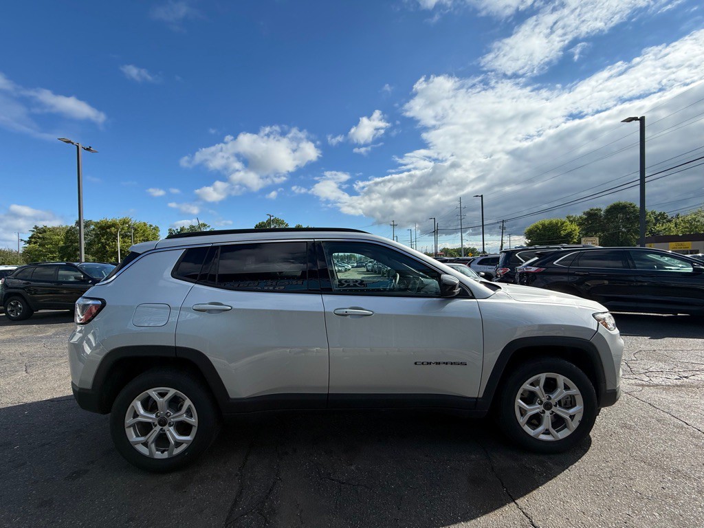 2025 Jeep Compass Image 6