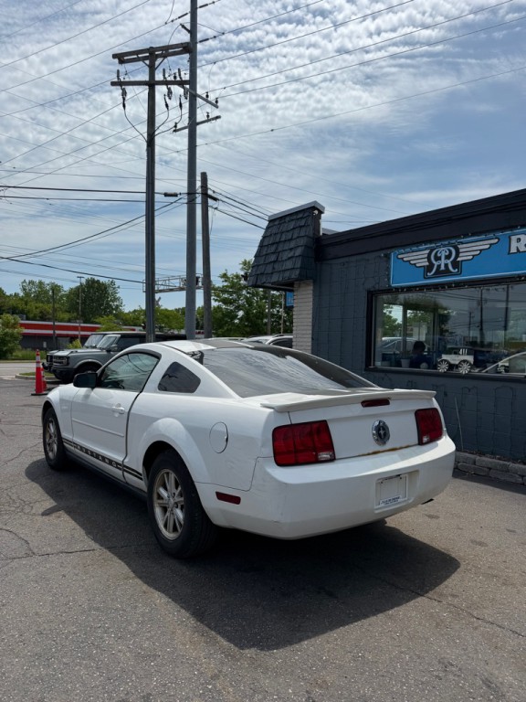 2008 Ford Mustang Image 3