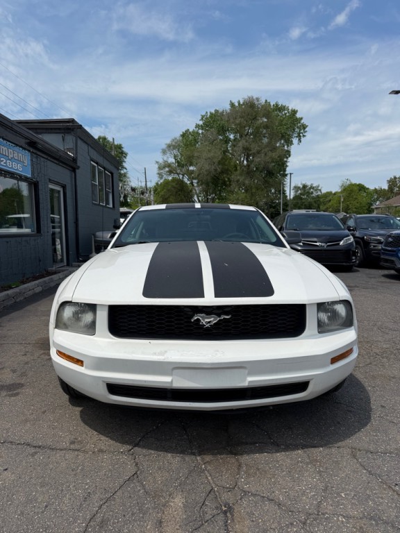 2008 Ford Mustang Image 8