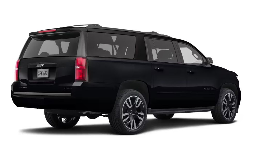 2019 Chevrolet Suburban Image 3
