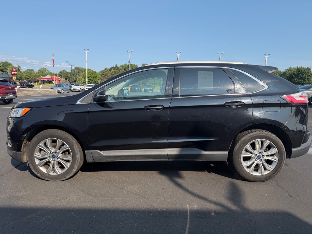 2019 Ford Edge Image 2