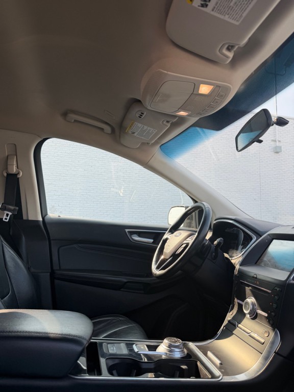 2019 Ford Edge Image 6