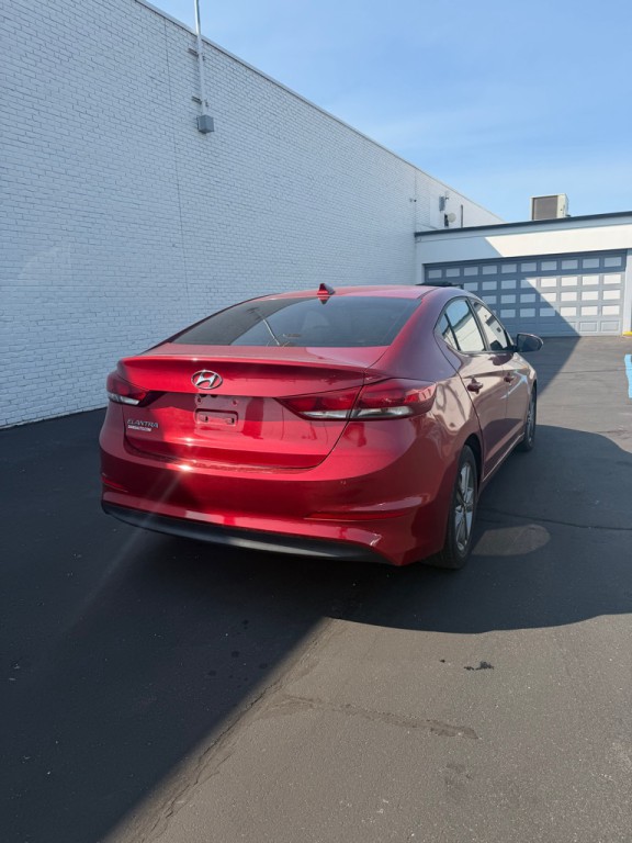 2017 Hyundai Elantra Image 5