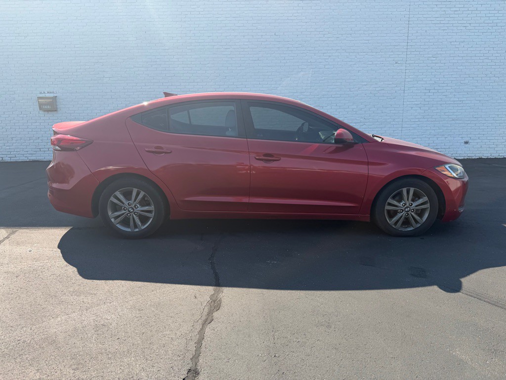 2017 Hyundai Elantra Image 6