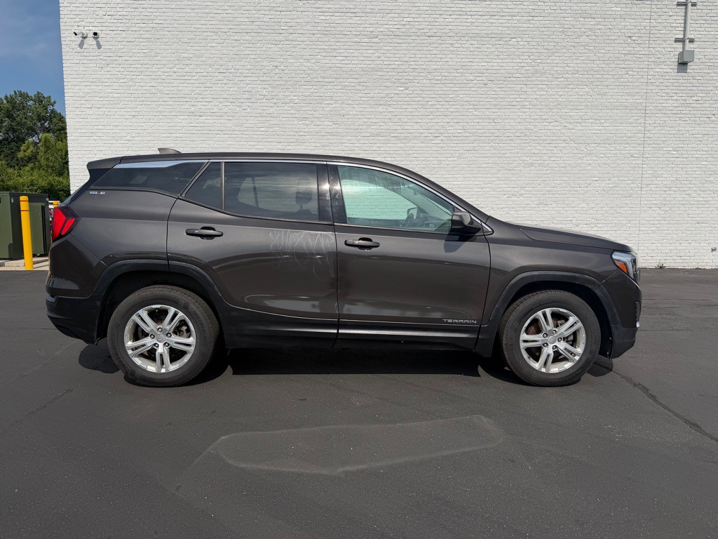 2020 GMC Terrain Image 6