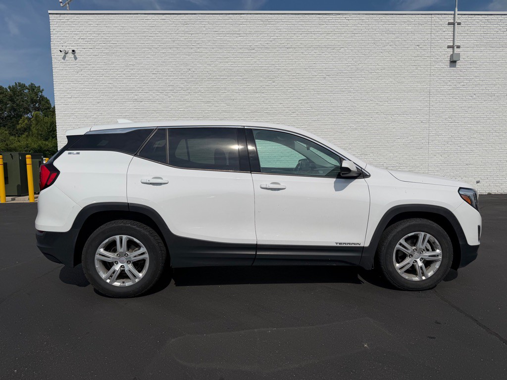 2020 GMC Terrain Image 6