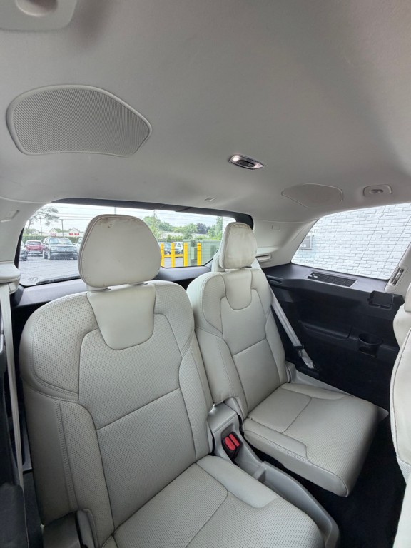 2017 Volvo XC90 Image 11