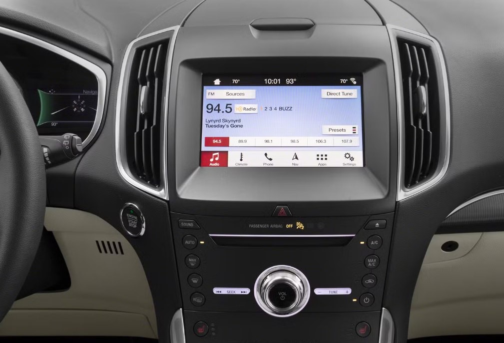 2019 Ford Edge Image 5