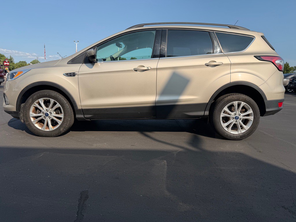 2018 Ford Escape Image 2