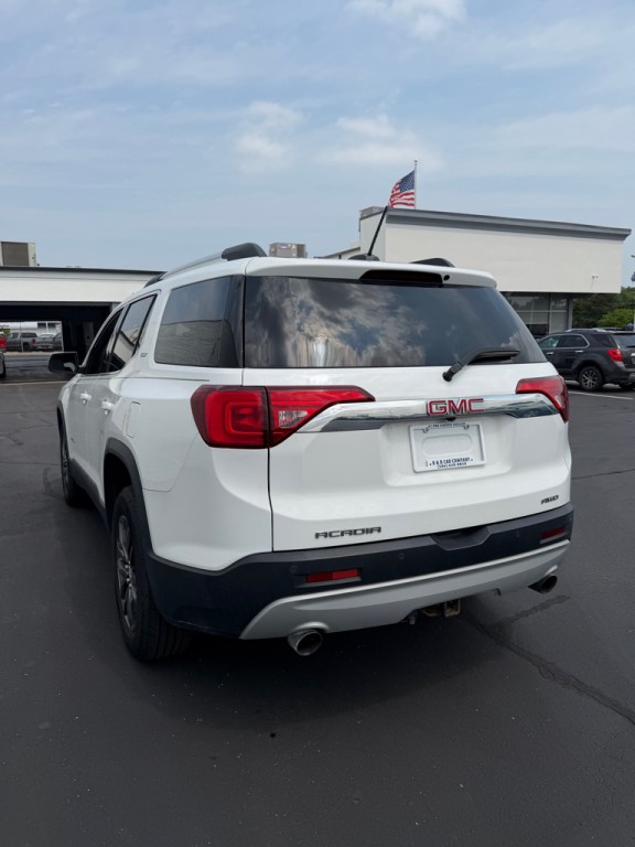 2017 GMC Acadia Image 3