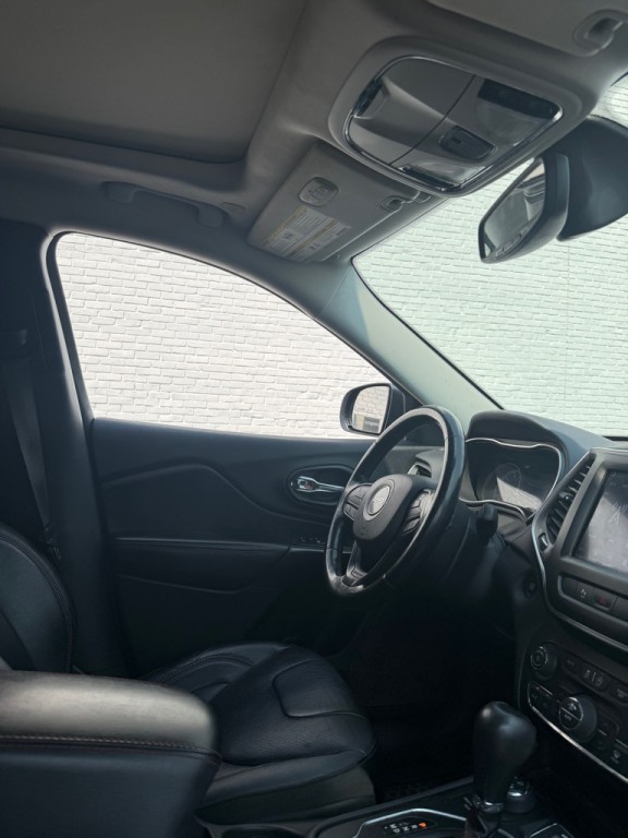 2020 Jeep Cherokee Image 9