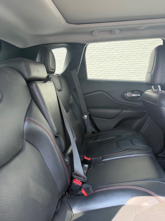 2020 Jeep Cherokee Image 10