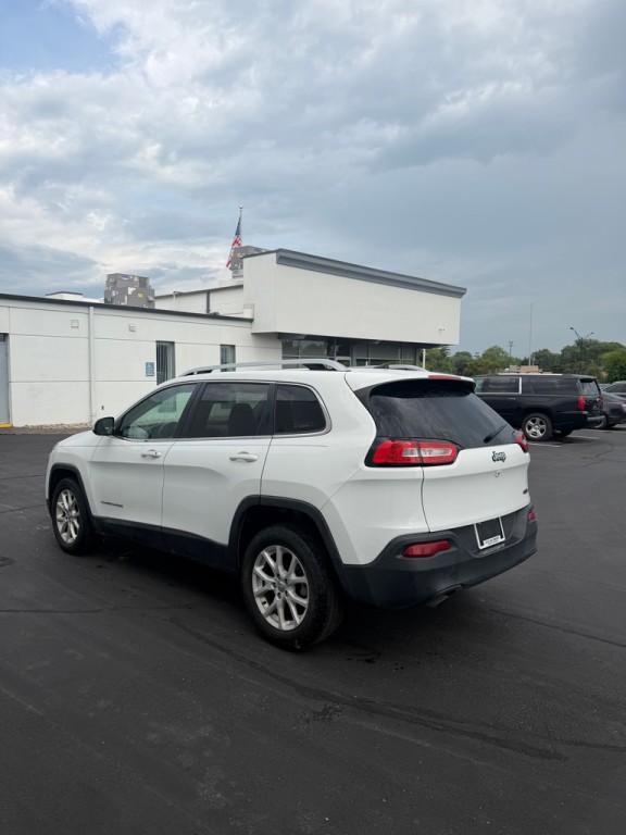 2017 Jeep Cherokee Image 3