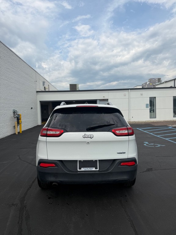 2017 Jeep Cherokee Image 4
