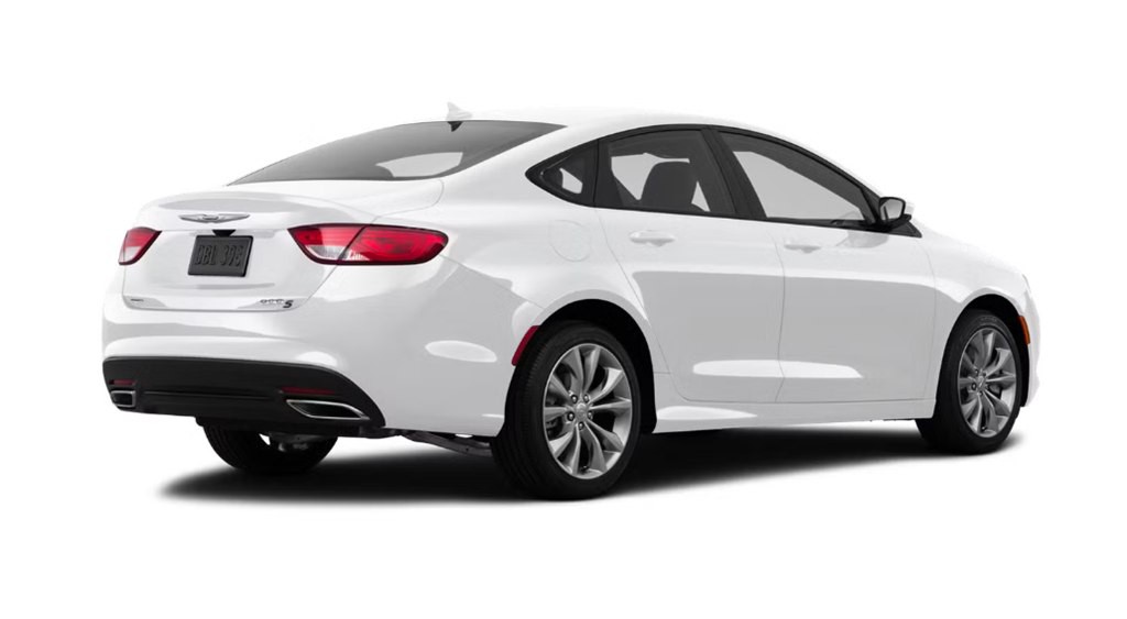 2015 Chrysler 200 Image 3