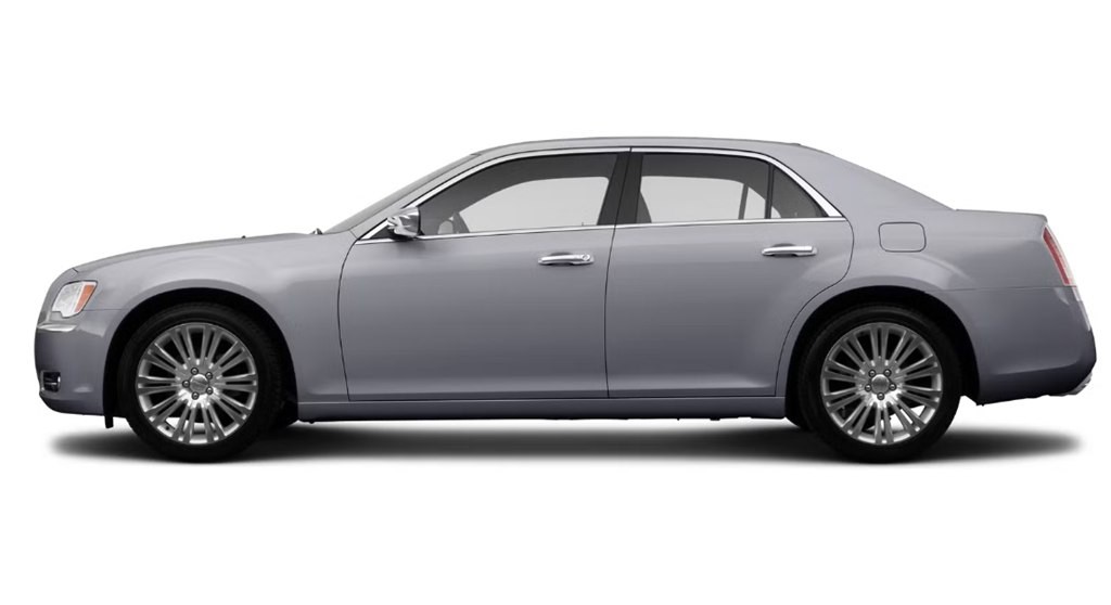 2014 Chrysler 300 Image 2
