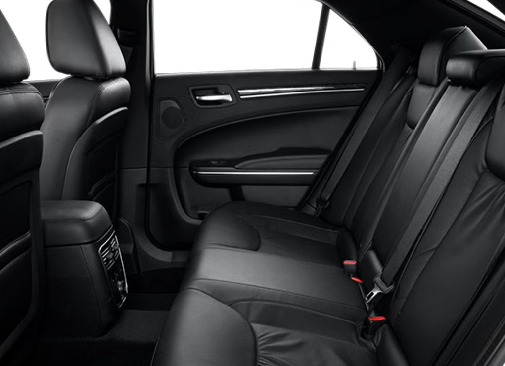 2014 Chrysler 300 Image 9