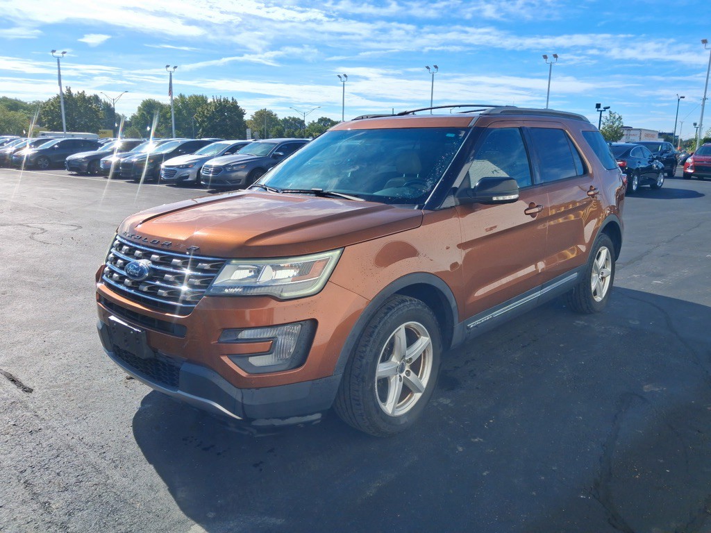 2017 Ford Explorer Image 1