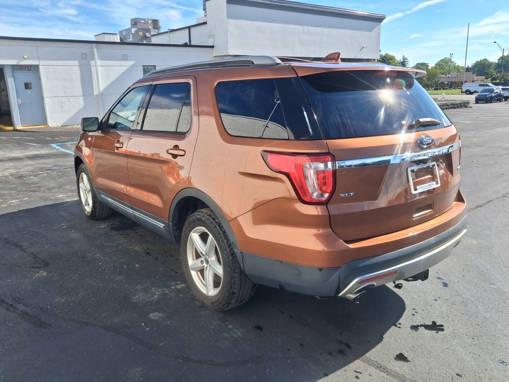 2017 Ford Explorer Image 3