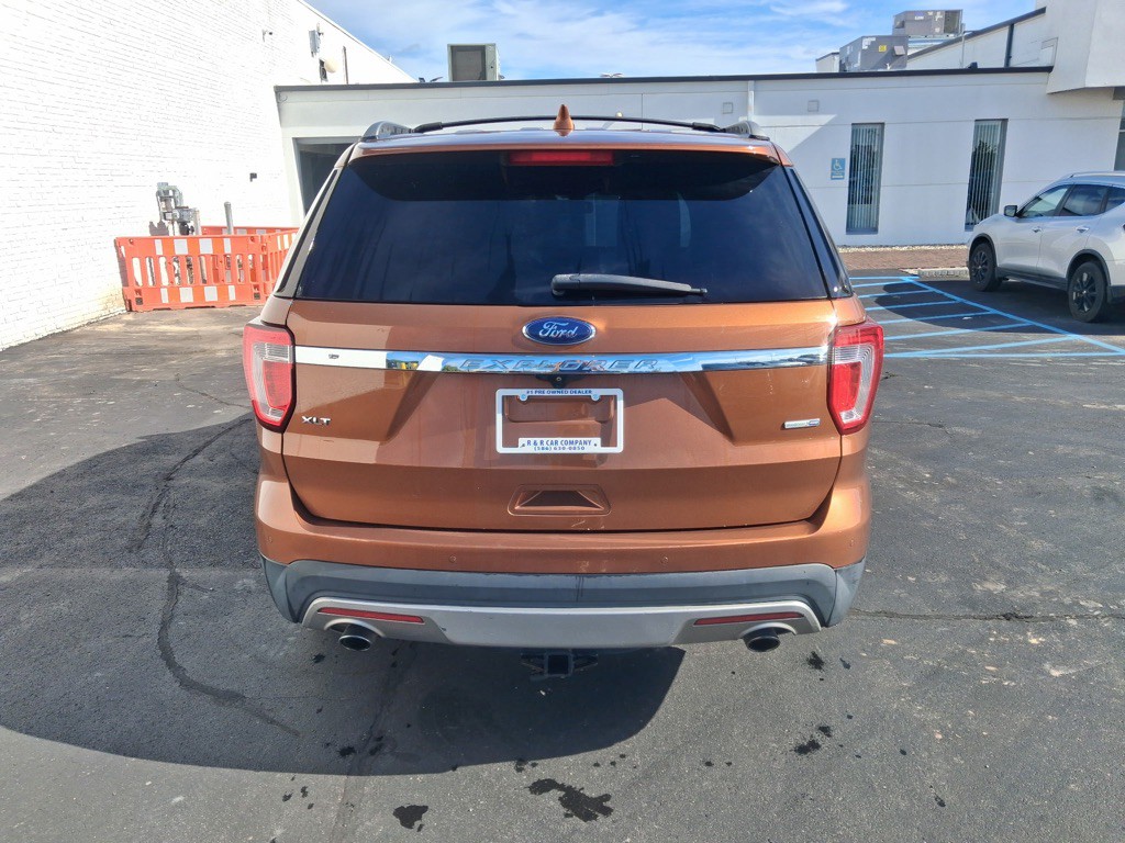 2017 Ford Explorer Image 4