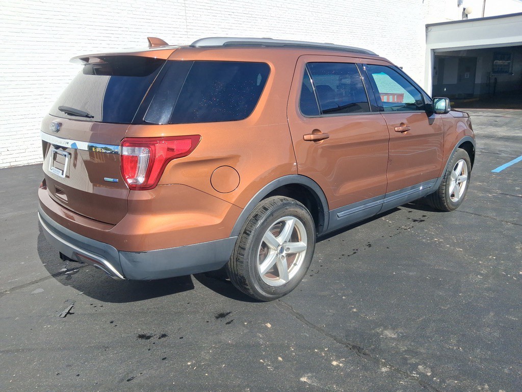 2017 Ford Explorer Image 5
